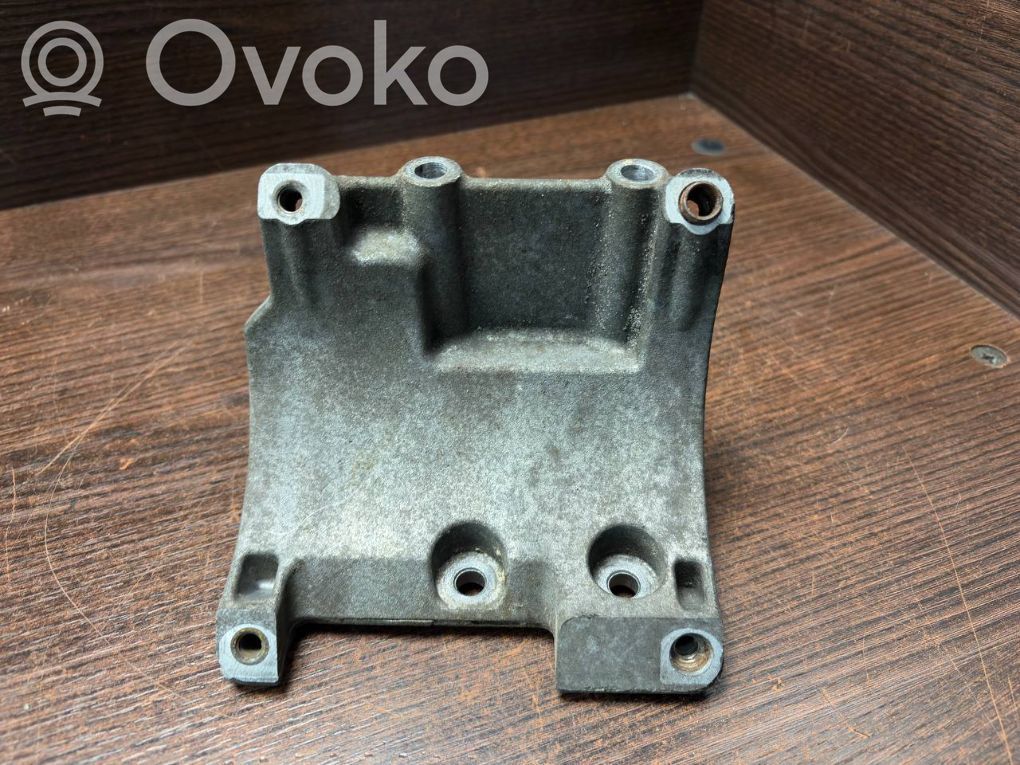 Iveco Daily 4th gen A/C compressor mount bracket 
