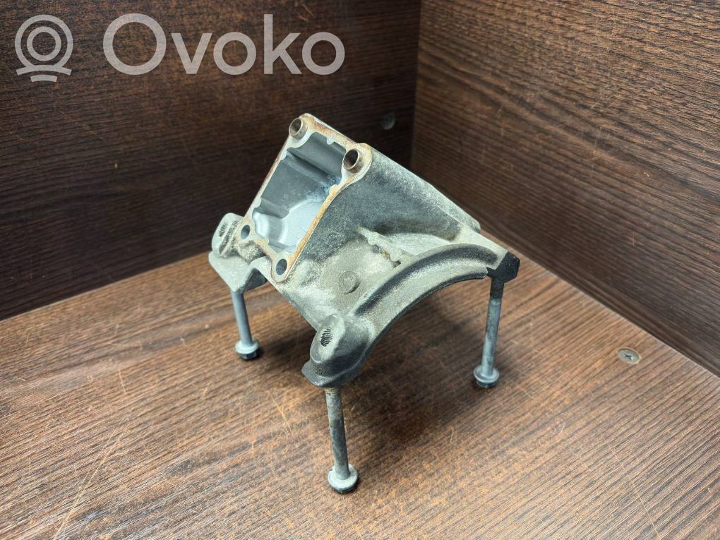 Iveco Daily 4th gen A/C compressor mount bracket 