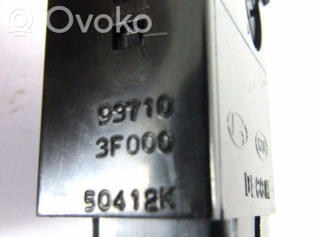 Hazard light switch   937103F000