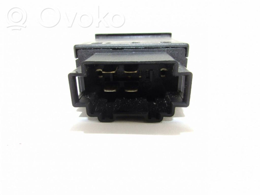 Skoda Octavia Mk1 (1U) Kiti jungtukai/ rankenėlės/ perjungėjai 