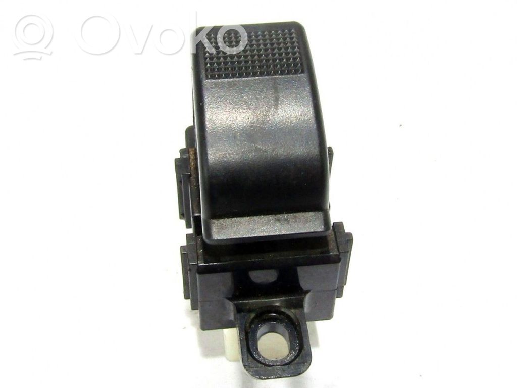 Elektrisko logu slēdzis   3582C27