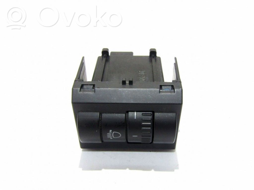 Headlight level height control switch   5JA941333A