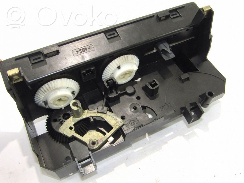 Peugeot 406 Climate control unit 