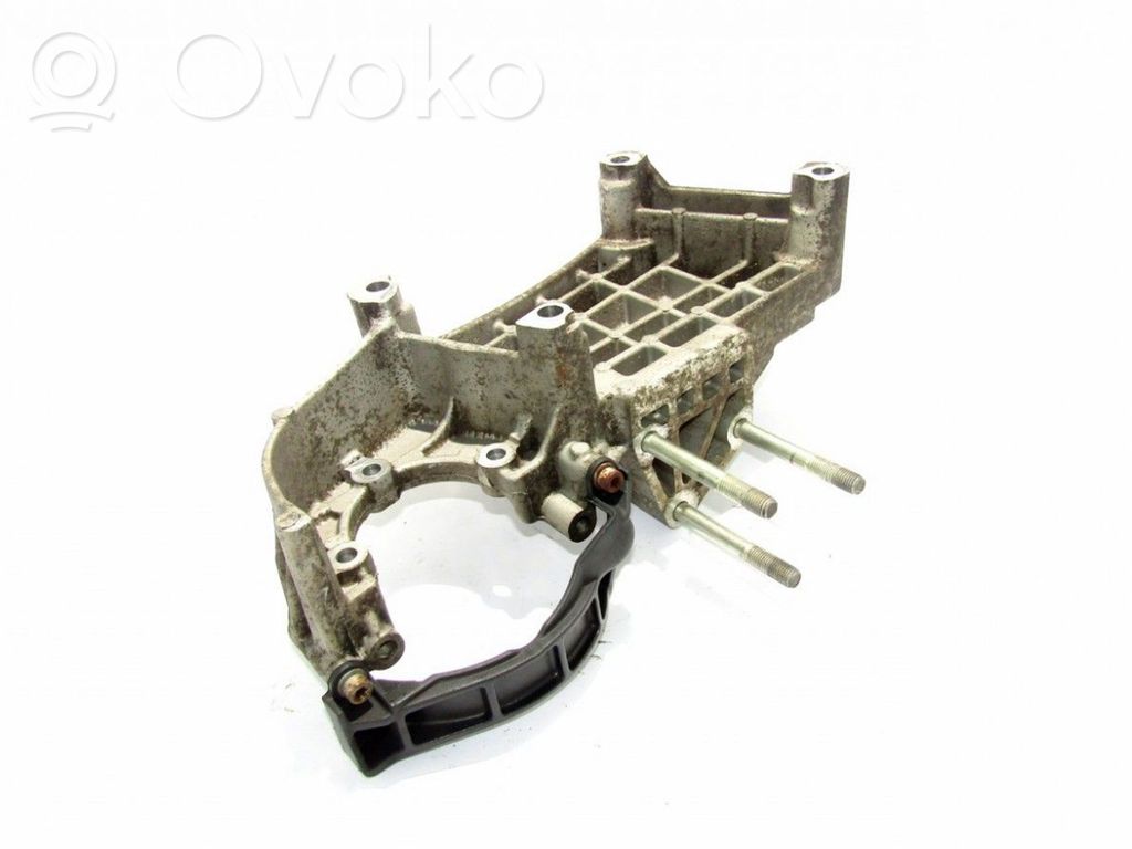 Fiat Doblo Power steering pump mounting bracket 