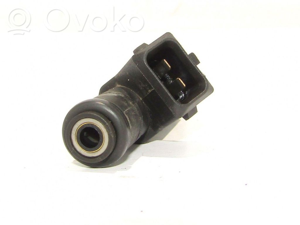 Injecteur de carburant   7506158