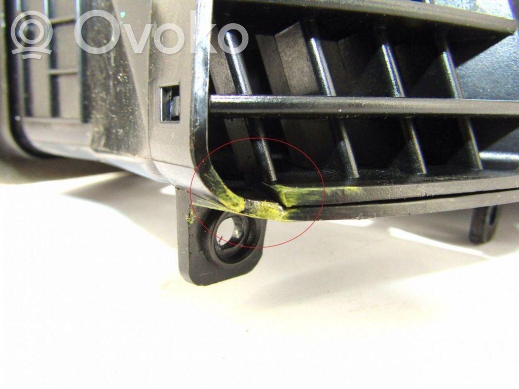 KIA Ceed Centrinės oro grotelės 