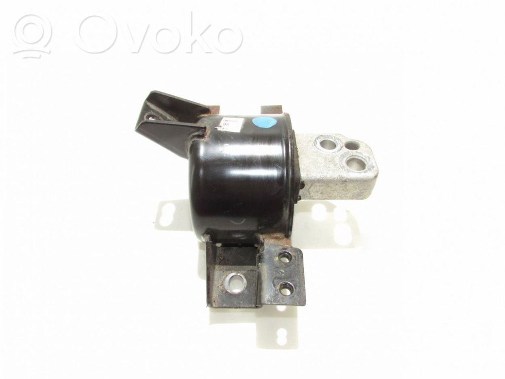 Hyundai Accent Engine mount bracket 