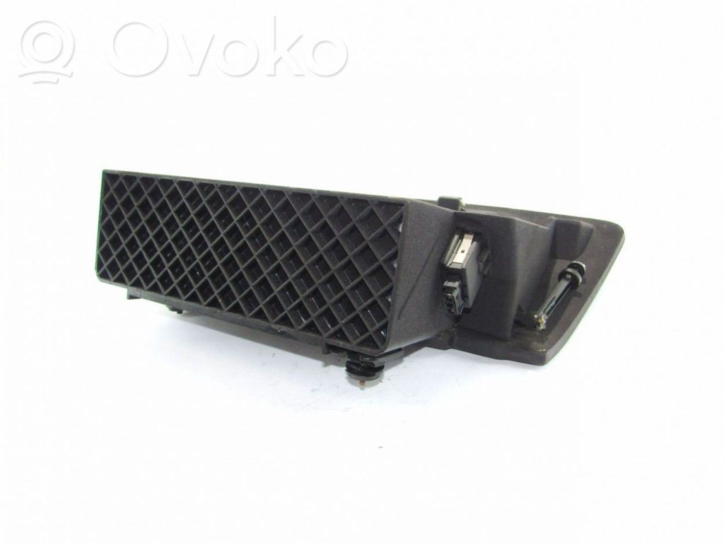 Glove box