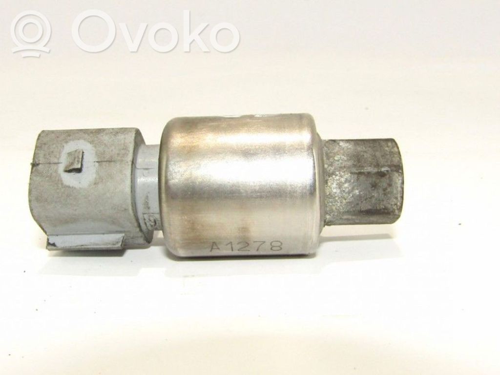 Датчик давления масла   3S4H19D594AA