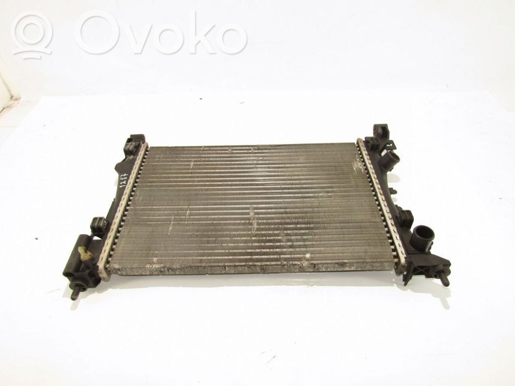 Opel Corsa D Aušinimo skysčio radiatorius 