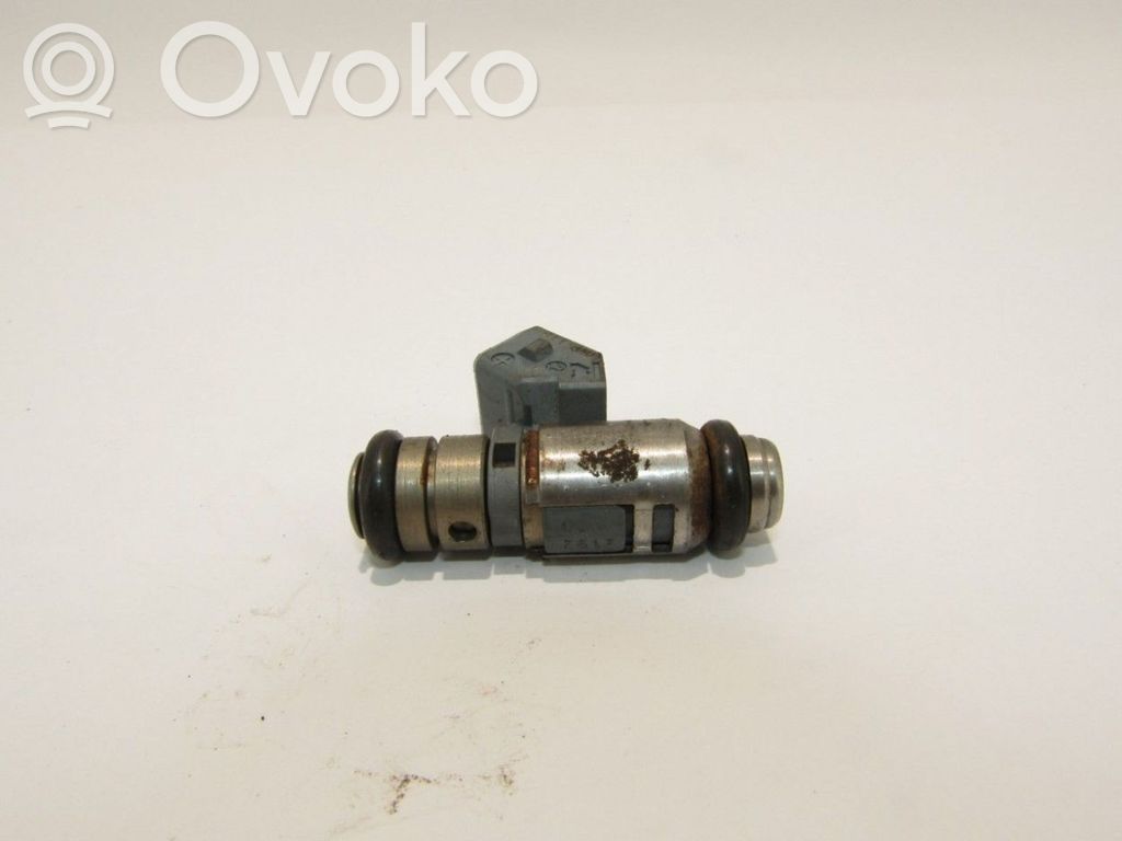 Ford Fiesta Inyector de combustible 