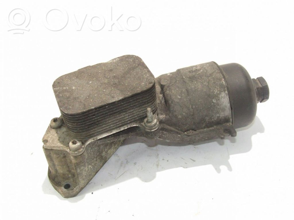Oil filter mounting bracket