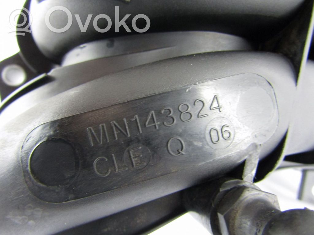 Kolektorius įsiurbimo   MN143824,MR985032CLE