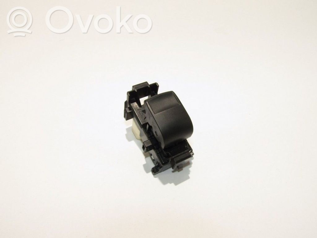 Electric window control switch   8292Y76