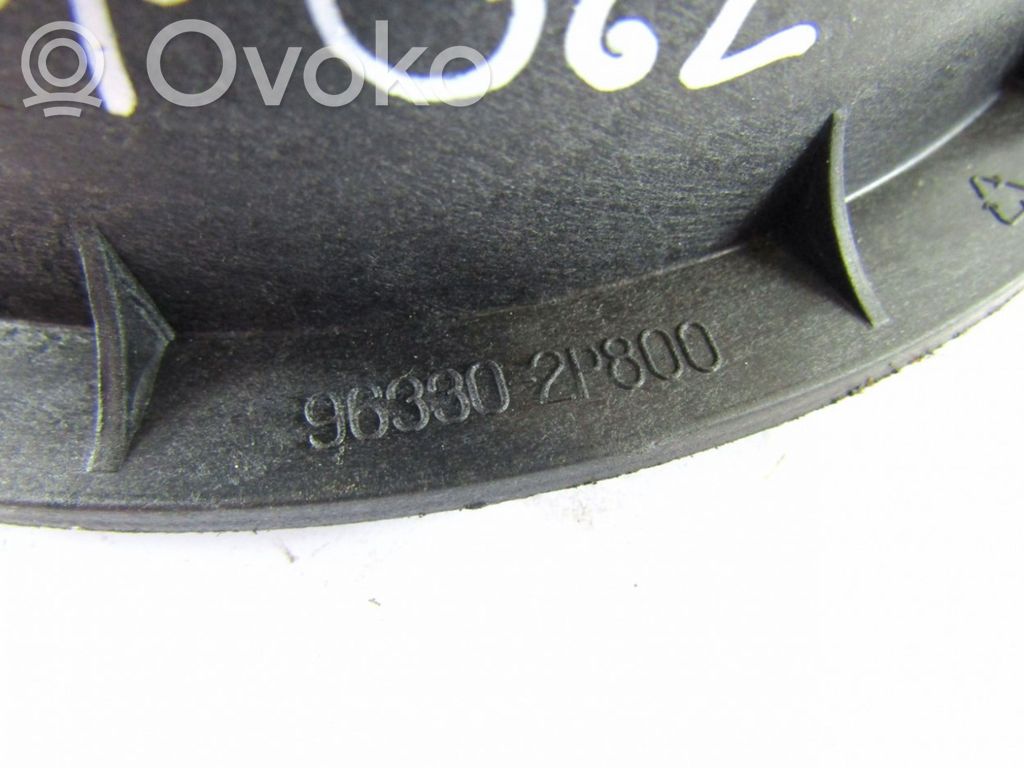 Altavoz de la puerta trasera   963302P800