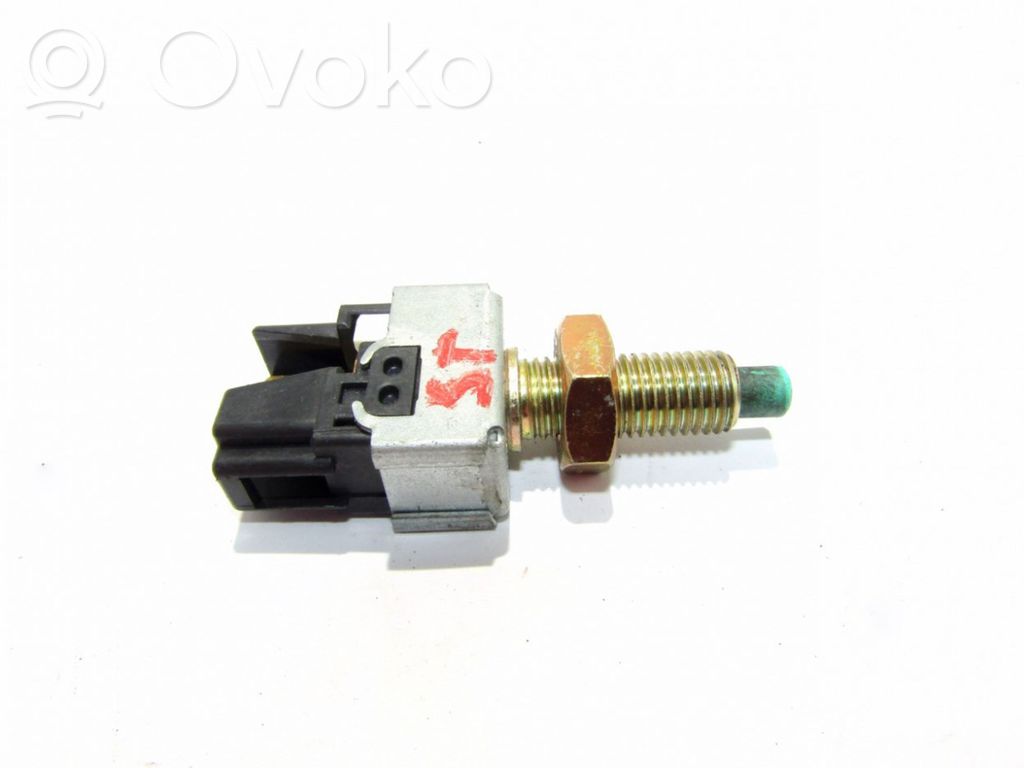 Brake pedal sensor switch   UH71