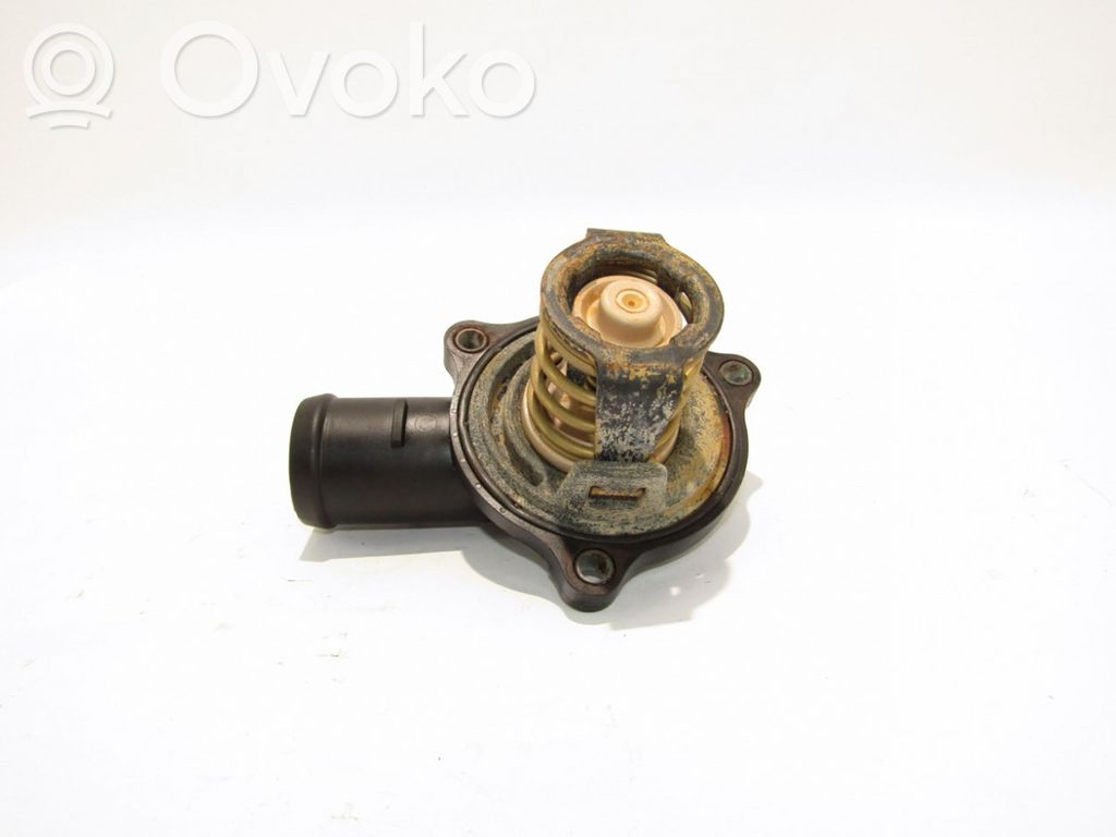 Audi A6 S6 C6 4F Termostato korpusas 