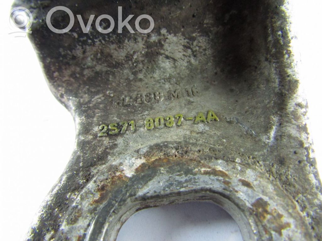 Ford Mondeo Mk III Engine mount bracket 