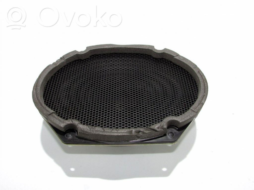Ford Mondeo Mk III Skaļrunis (-i) pakaļējās durvīs 