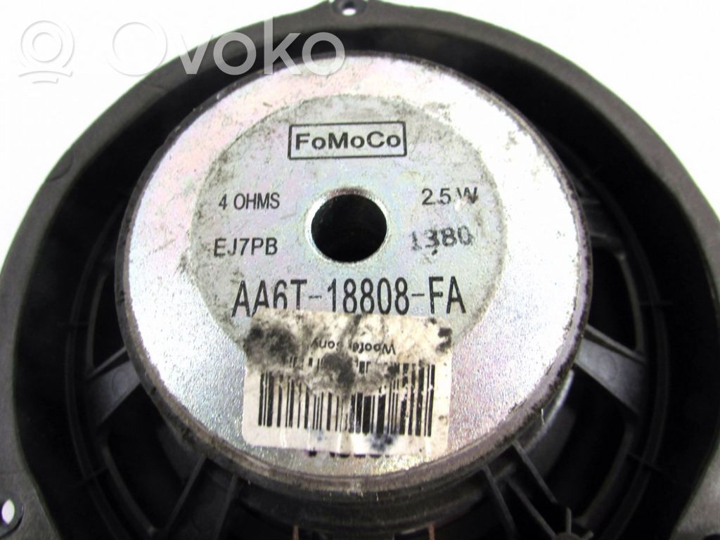 Altavoz de la puerta trasera   AA6T18808FA