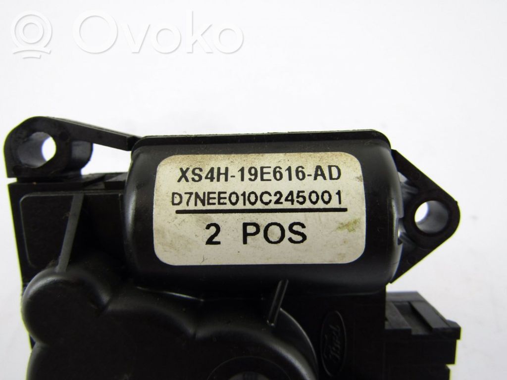 Oro sklendės varikliukas   XS4H19E616AD