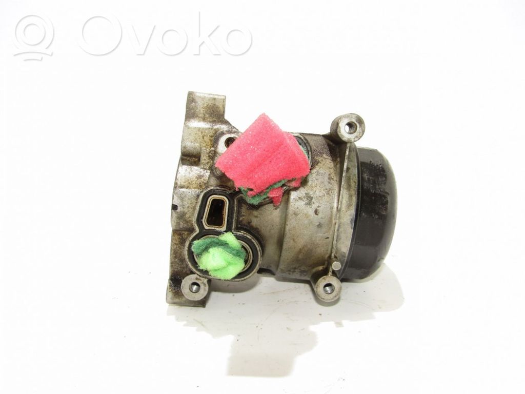 Oil filter mounting bracket   7505203