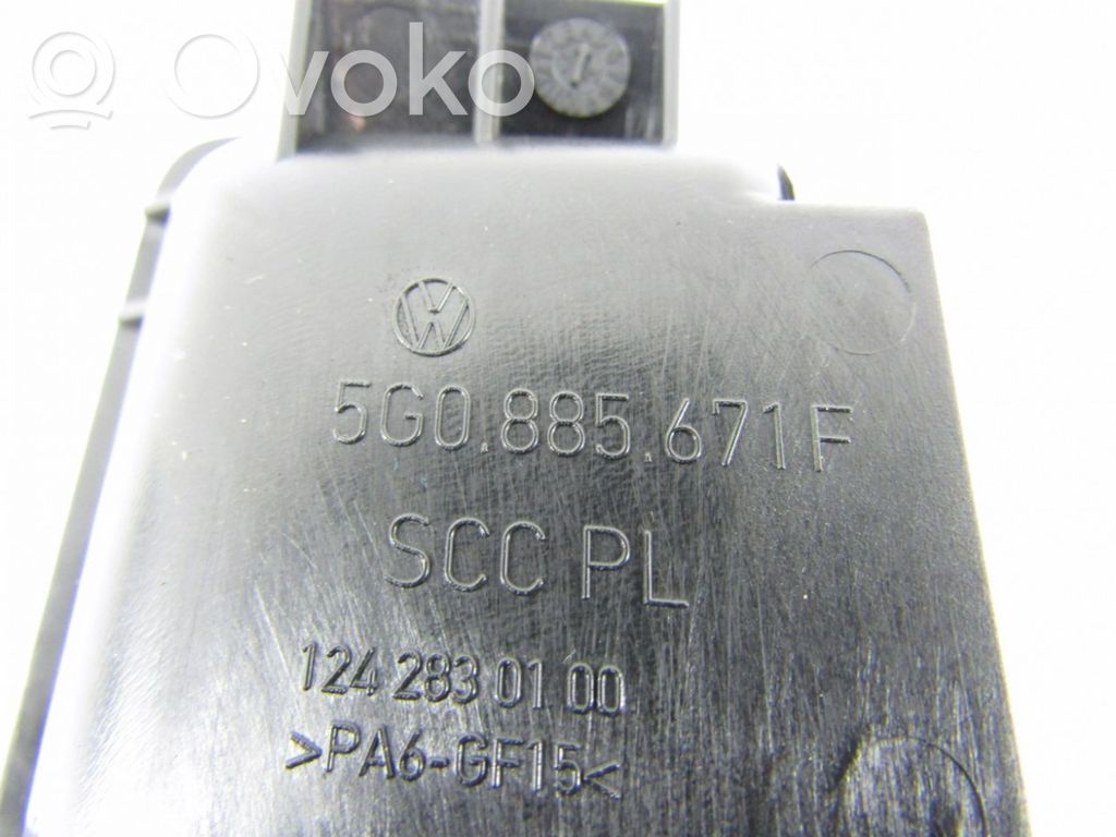Palanca de control del asiento trasero   5G0885671F