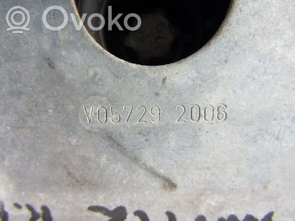 Gearbox mount   V05729