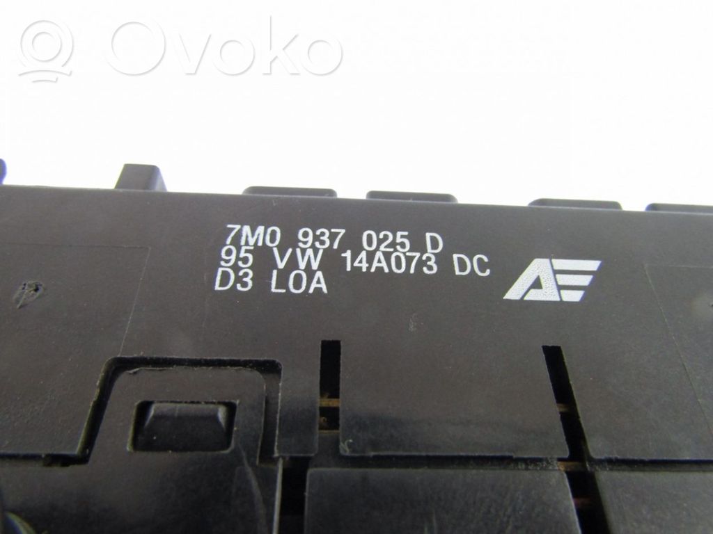 Sulakemoduuli   7M0937025D,95VW14A073DC