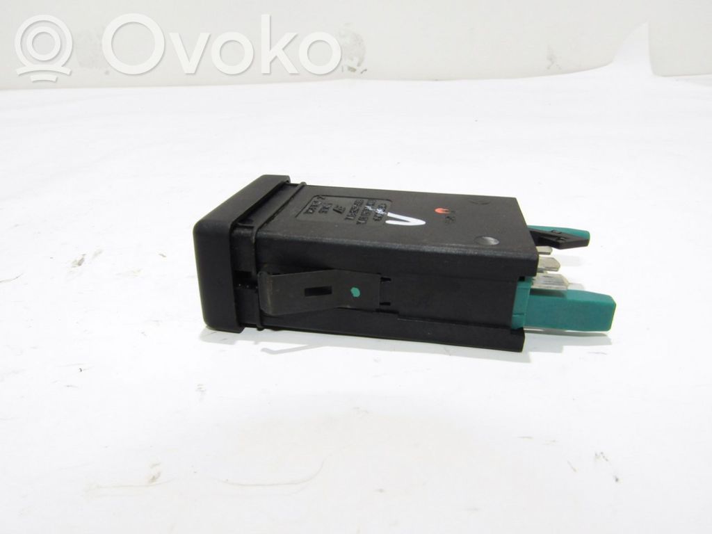 Seat heating switch   7M5963563B
