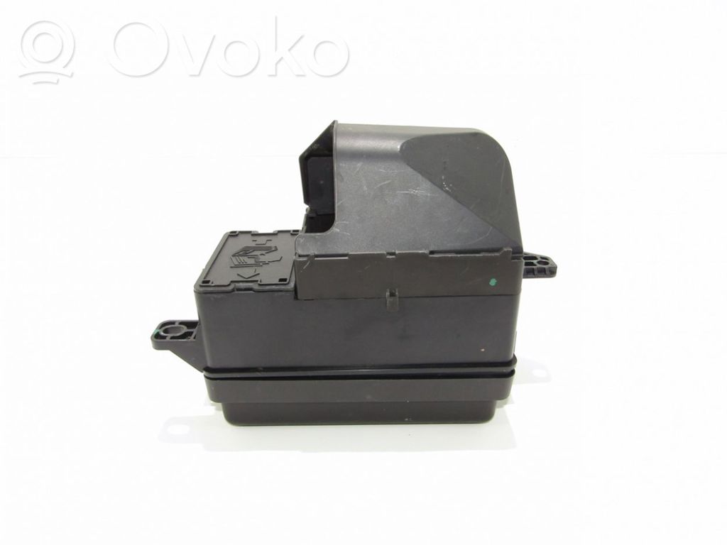 Mini Cooper Countryman R60 Fuse module 