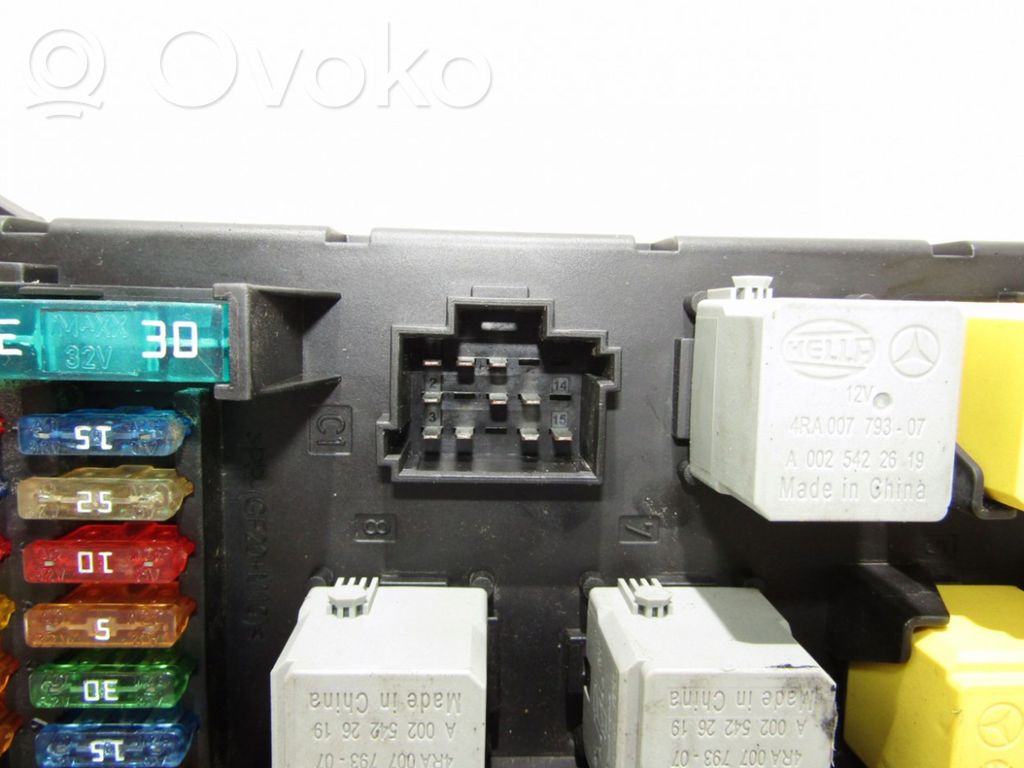 Module de fusibles   A9065450401