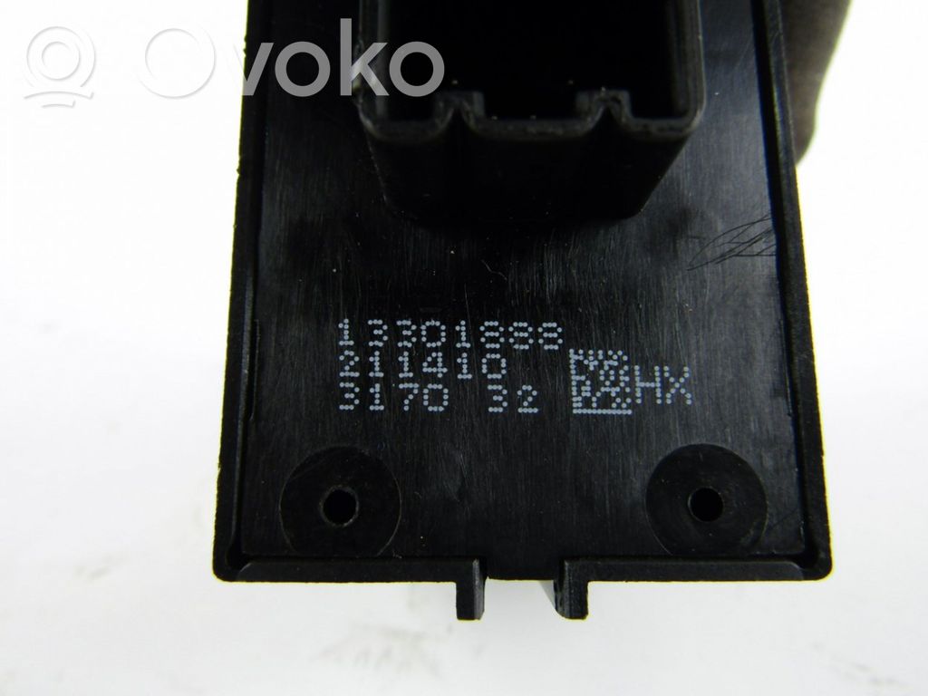 Interruptor del elevalunas eléctrico   13301888