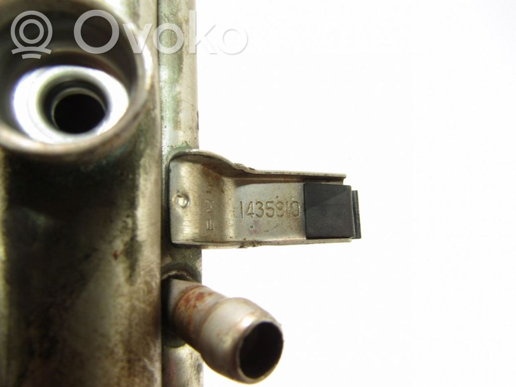Fuel main line pipe   1435910