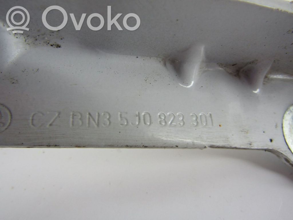 Skoda Fabia Mk2 (5J) Charnière, capot moteur