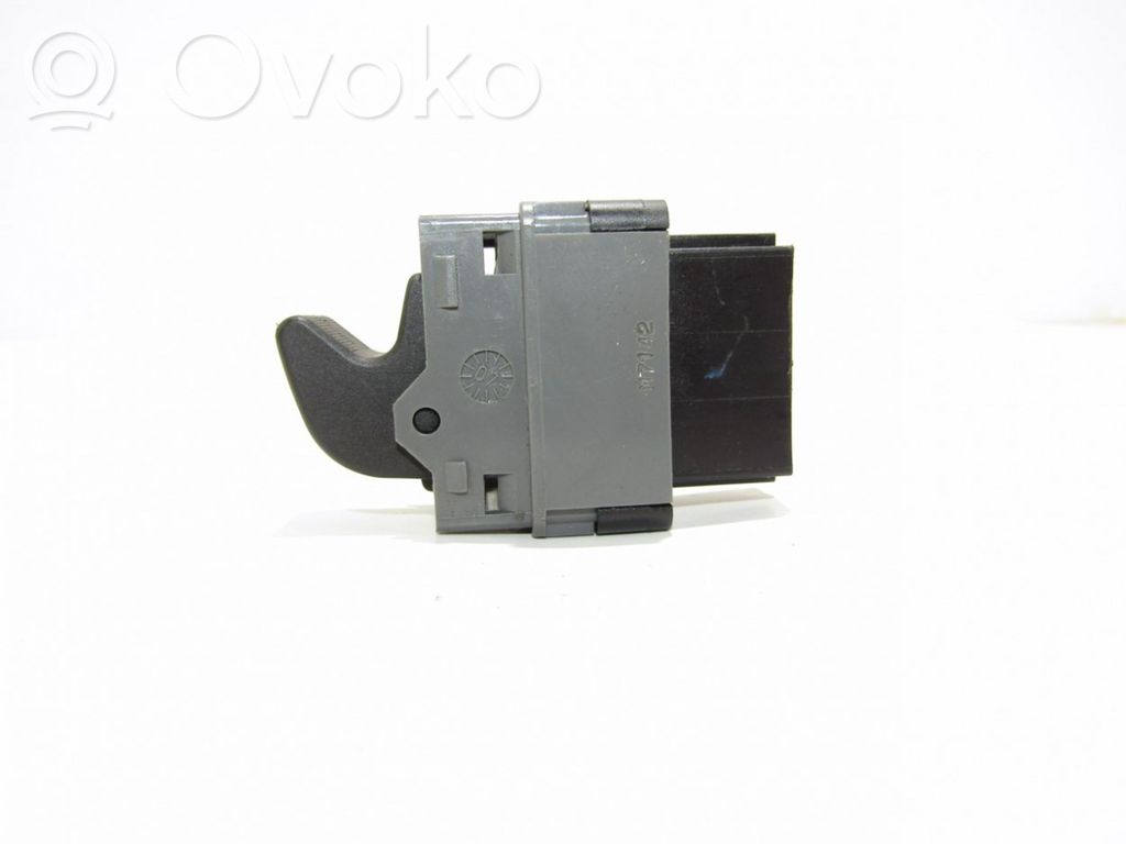 Peugeot 307 Electric window control switch 