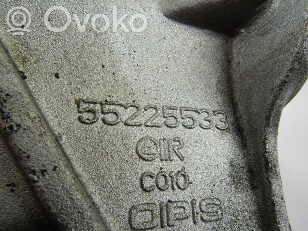 Fiat Panda III Mocowanie alternatora 