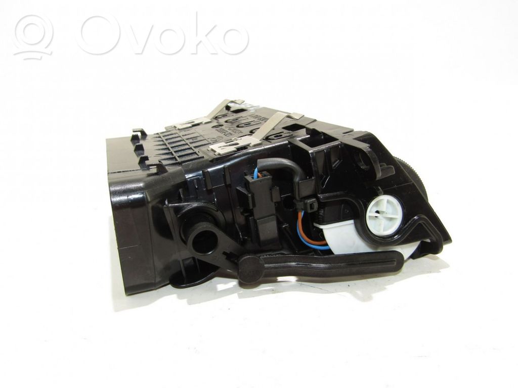 Rejilla de ventilación central del panel   A2128300254