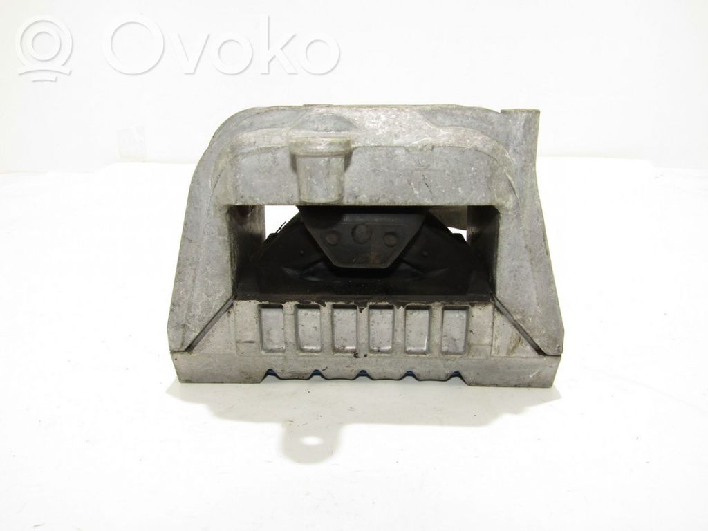 Volkswagen Golf VI Engine mount bracket 
