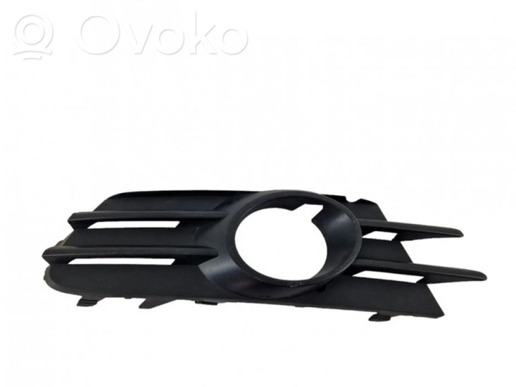 Volkswagen Scirocco Verkleidung Nebelscheinwerfer / Gitter vorne 