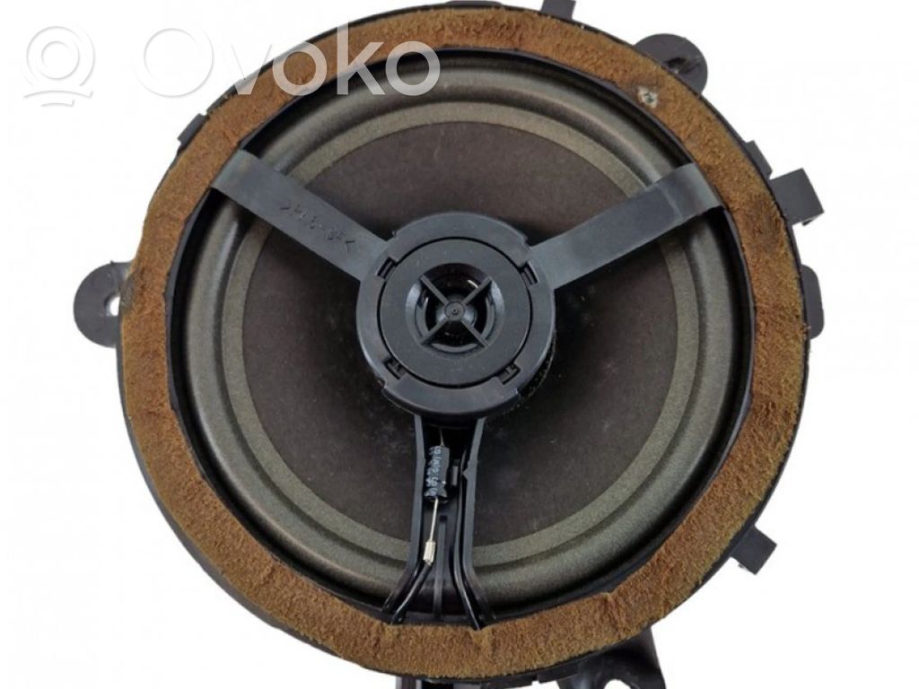 Takaoven kaiutin   8633664