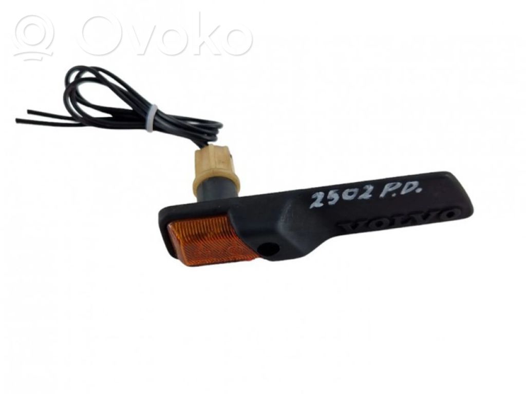 Volvo 480 Front fender indicator light 