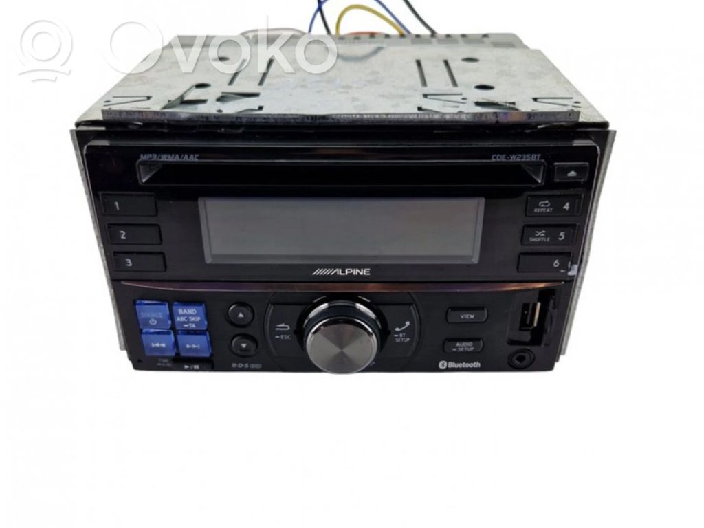 Panel / Radioodtwarzacz CD/DVD/GPS   CDEW235BT