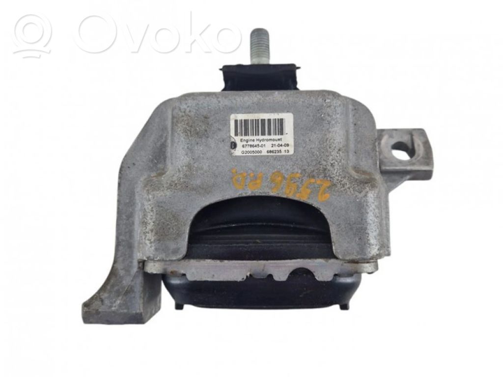 Engine mount bracket   677864501
