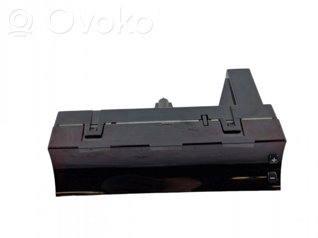 Clock   85261FG000