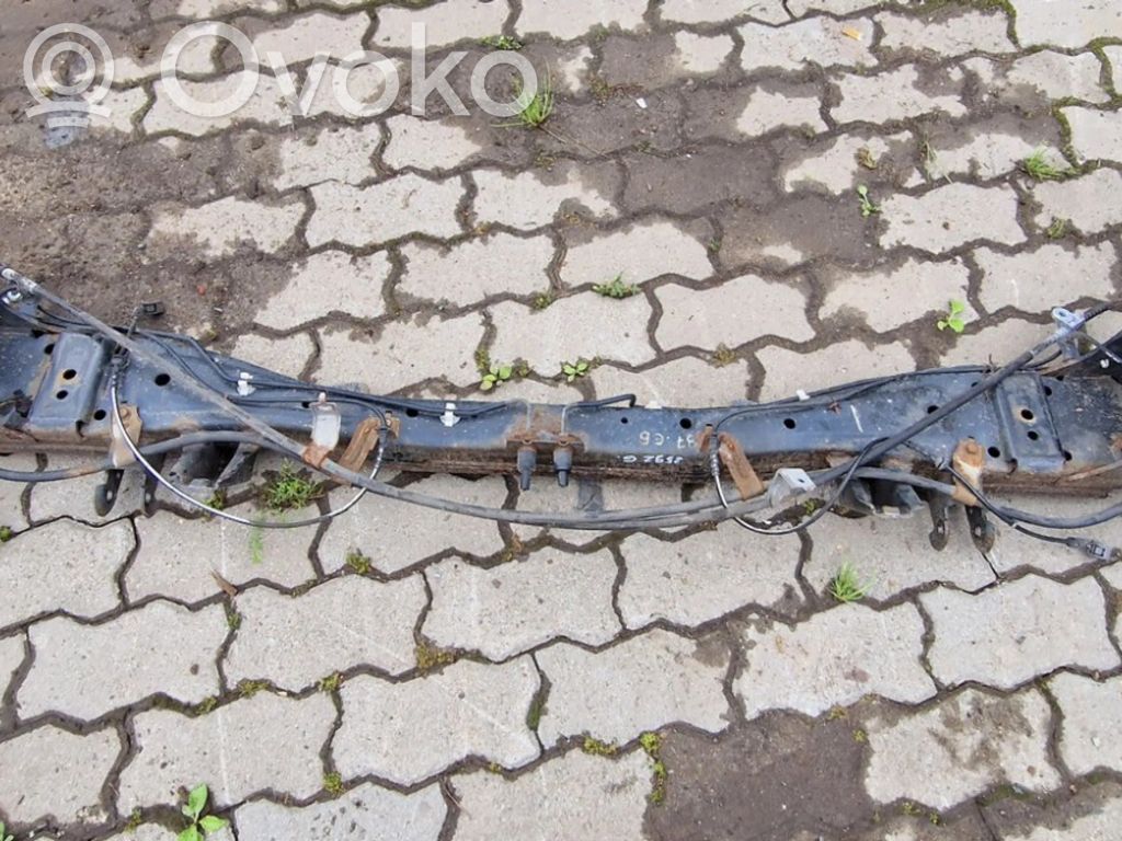 Nissan NV200 Grinda punții spate 