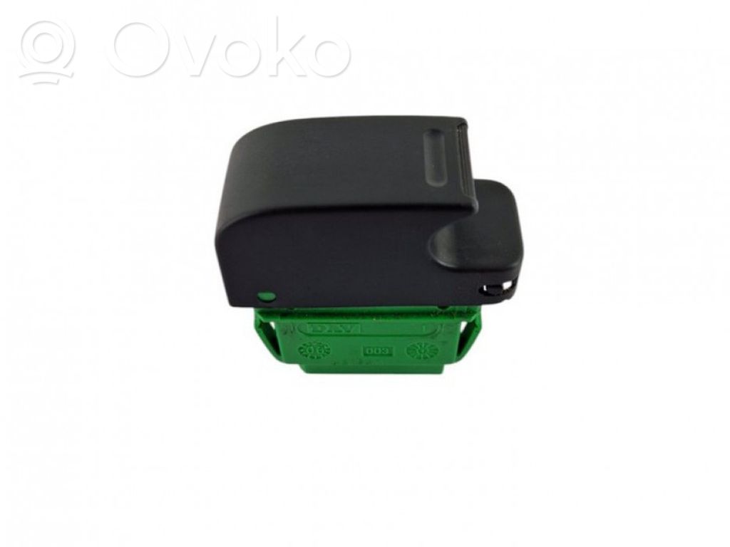 Interrupteur commade lève-vitre   848100H010A