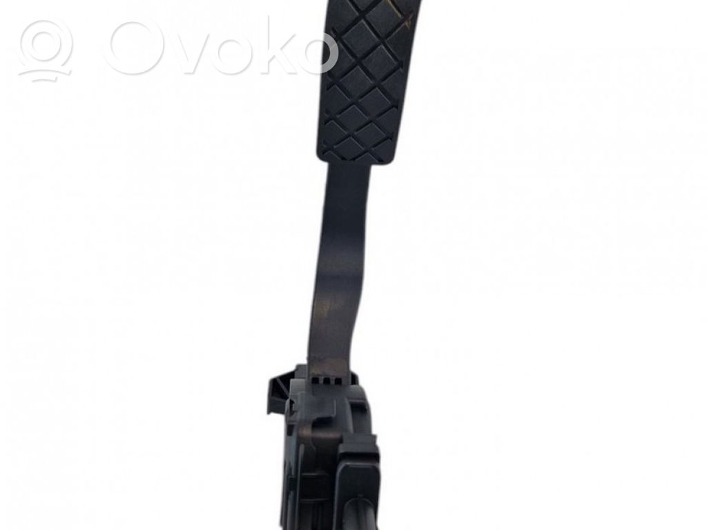 Pédale d'accélérateur   8K1721523