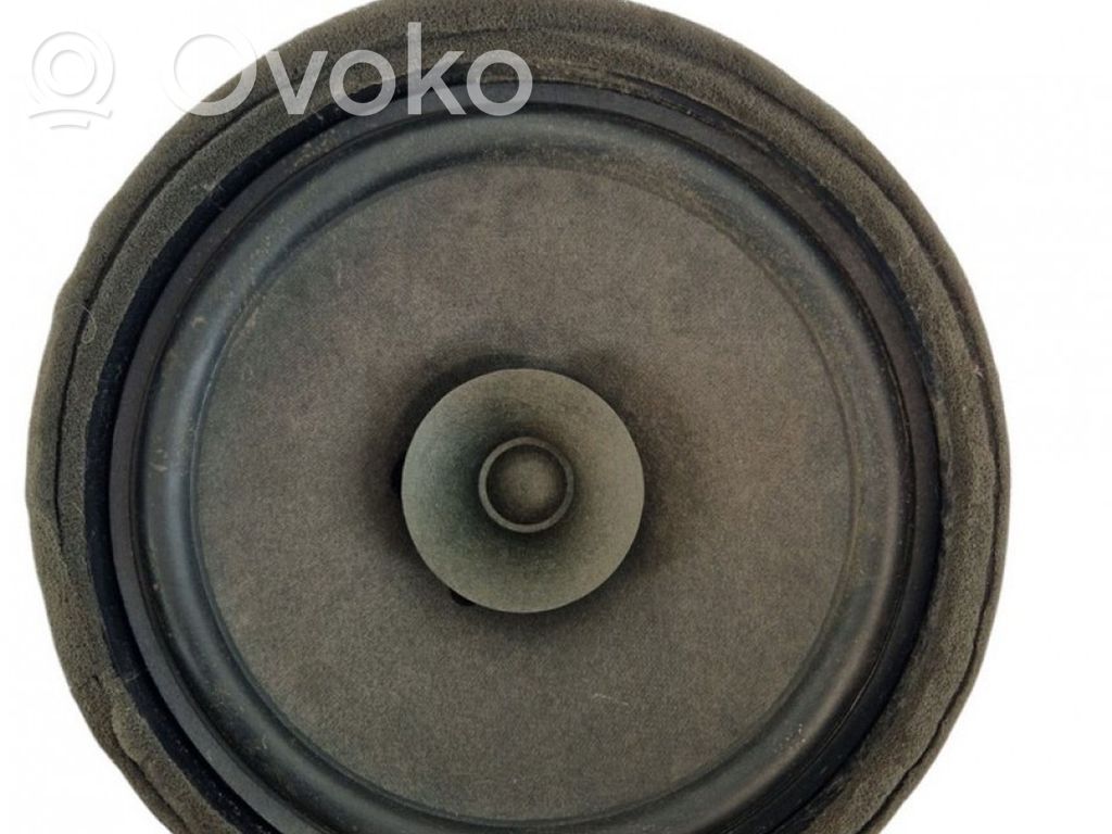 Altavoz de la puerta delantera   8720A017V