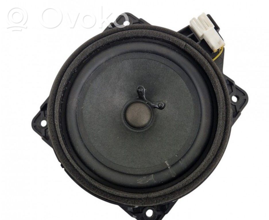 KIA Sorento Altavoz de alta frecuencia para las puertas traseras 